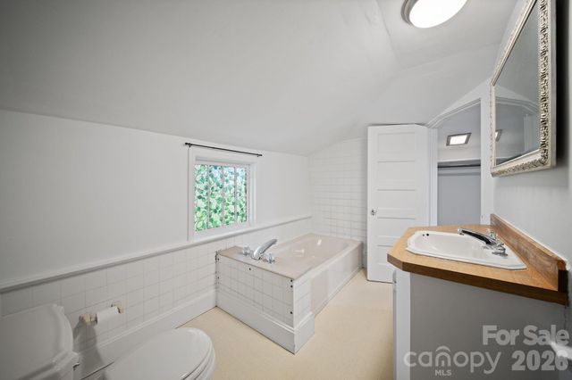 250 Justice Ridge Road, Candler, NC 28715