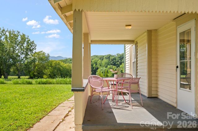 250 Justice Ridge Road, Candler, NC 28715