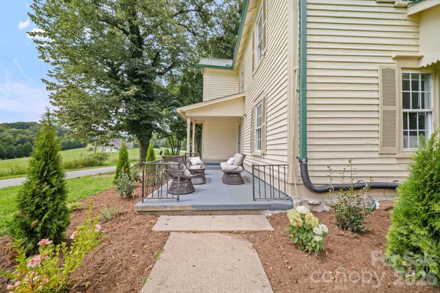 250 Justice Ridge Road, Candler, NC 28715