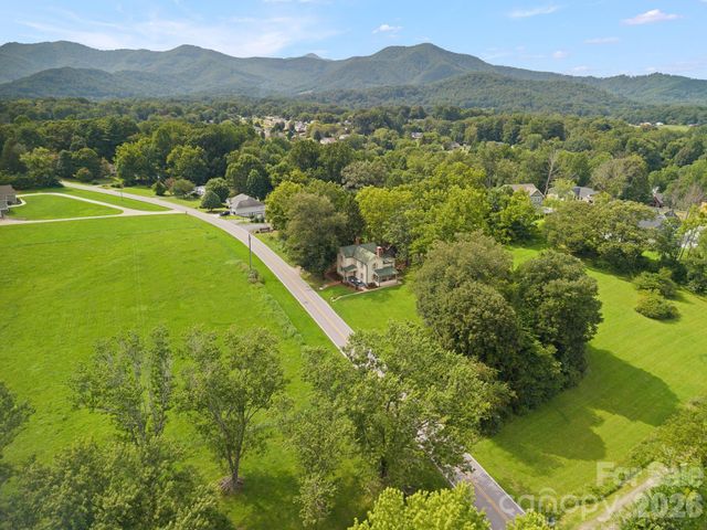 250 Justice Ridge Road, Candler, NC 28715
