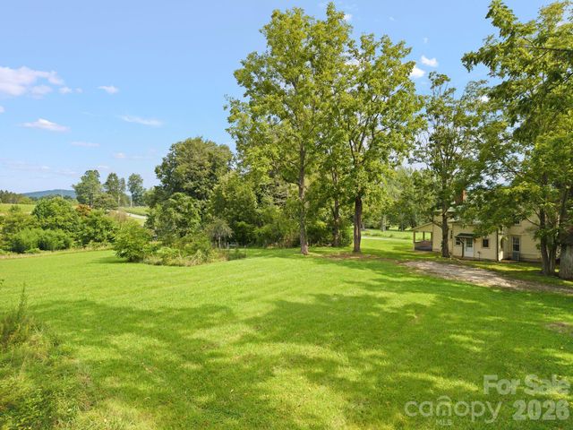 250 Justice Ridge Road, Candler, NC 28715