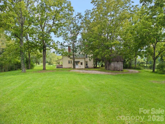 250 Justice Ridge Road, Candler, NC 28715