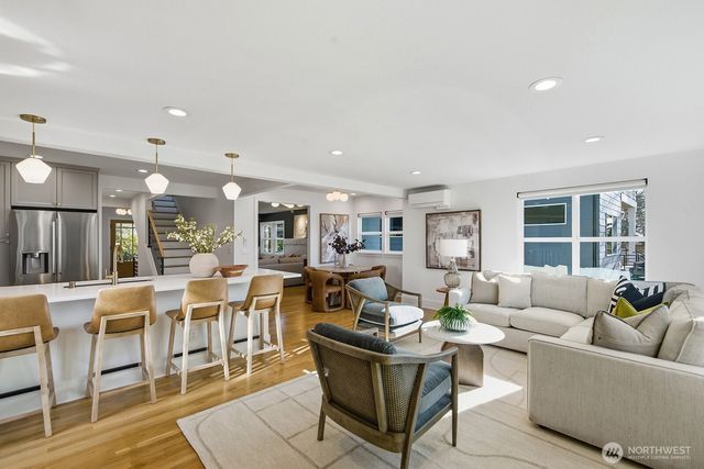 7511 41st Avenue NE, Seattle, WA 98115