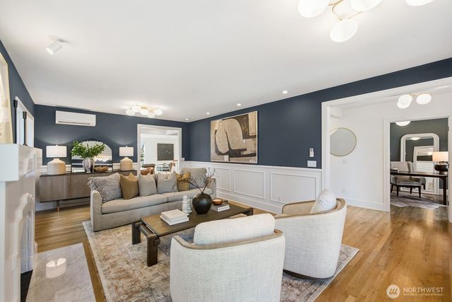 7511 41st Avenue NE, Seattle, WA 98115