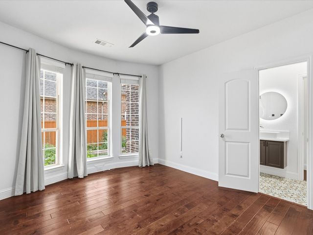 817 Winehart Street, Lewisville, TX 75056