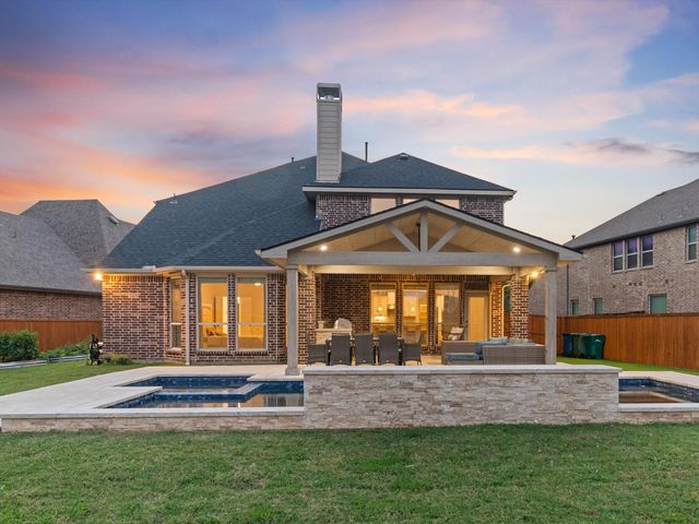 817 Winehart Street, Lewisville, TX 75056