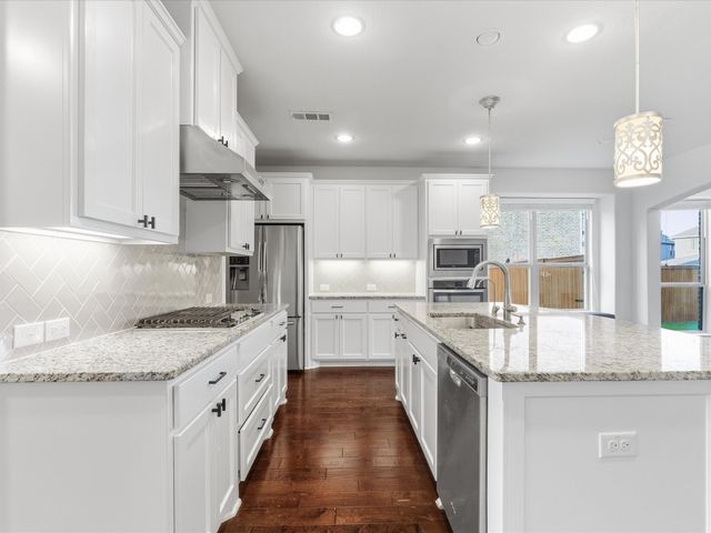817 Winehart Street, Lewisville, TX 75056