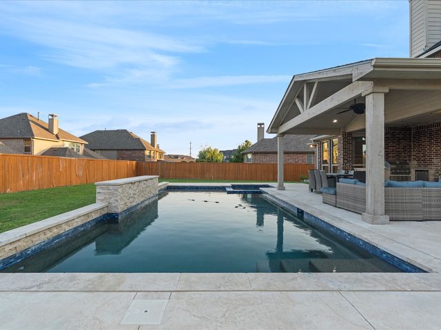 817 Winehart Street, Lewisville, TX 75056