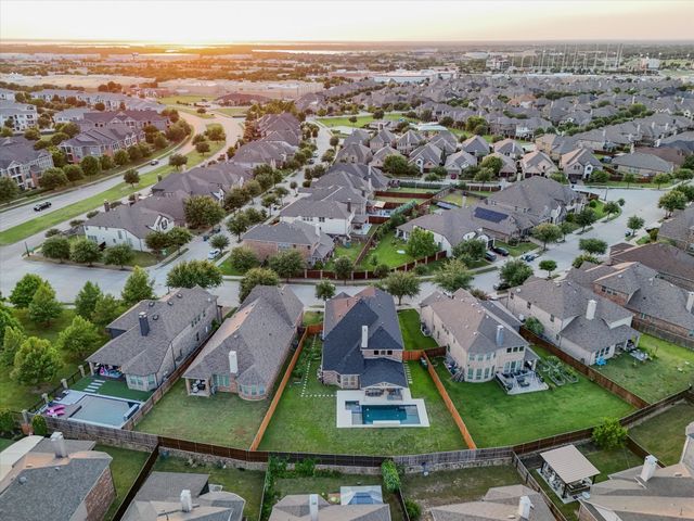 817 Winehart Street, Lewisville, TX 75056