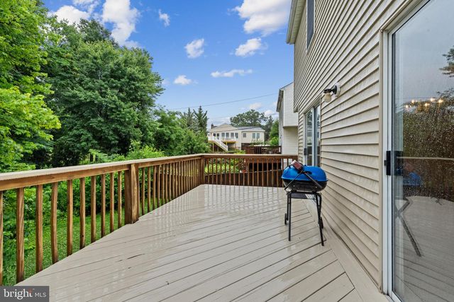 2001 VISTA LN, Lutherville Timonium, MD 21093