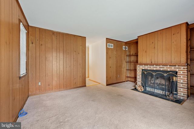 2001 VISTA LN, Lutherville Timonium, MD 21093
