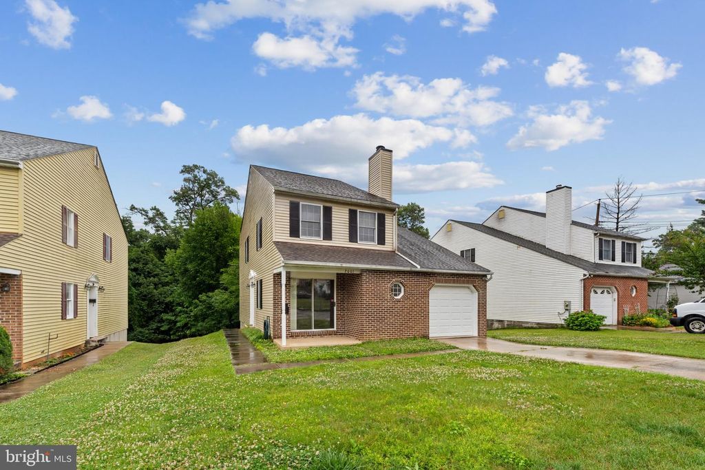 2001 VISTA LN, Lutherville Timonium, MD 21093