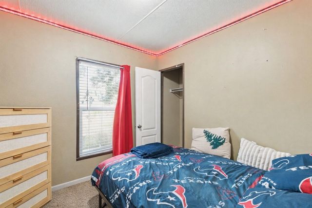 191 County Road 3376, Cleveland, TX 77327