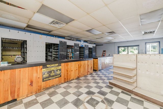 817 State Rd, Westport, MA 02790