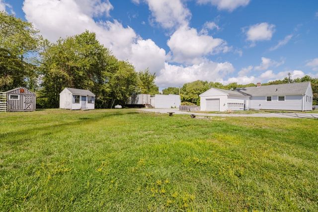 817 State Rd, Westport, MA 02790