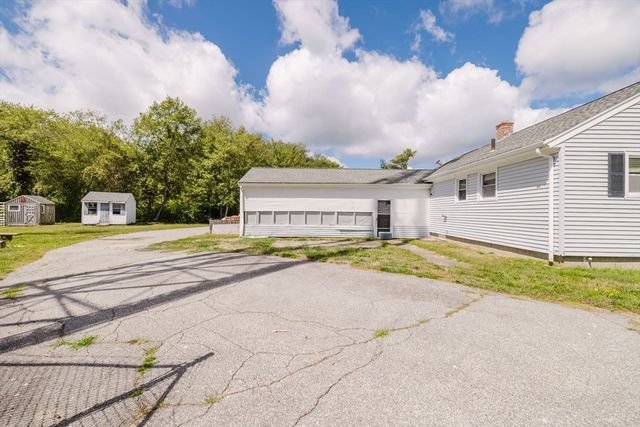 817 State Rd, Westport, MA 02790