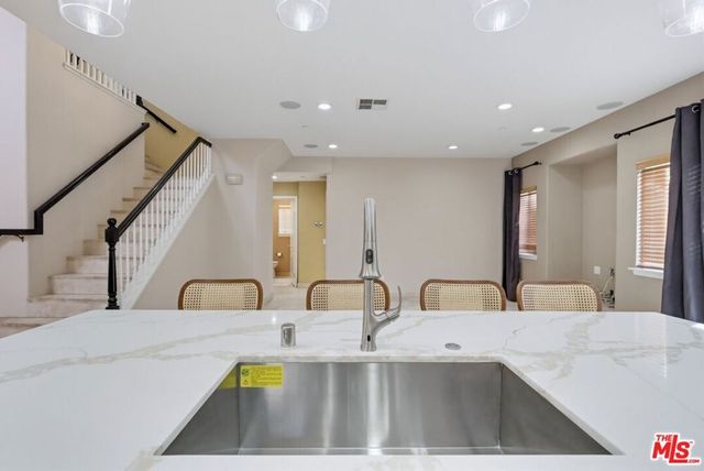 5187 Knollwood Way, Woodland Hills, CA 91364