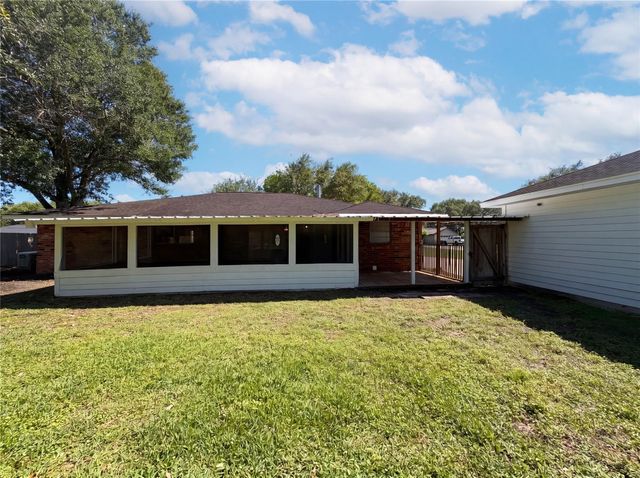 5917 Raza Road, Pearland, TX 77584