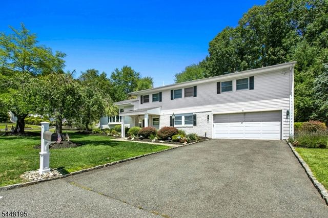 356 Longview Dr, Mountainside Boro, NJ 07092