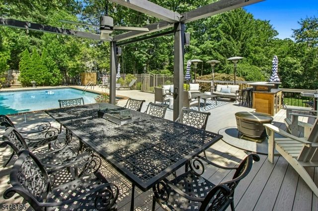 356 Longview Dr, Mountainside Boro, NJ 07092