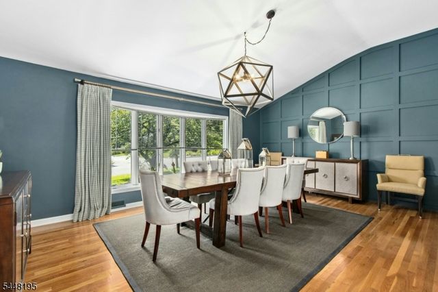 356 Longview Dr, Mountainside Boro, NJ 07092