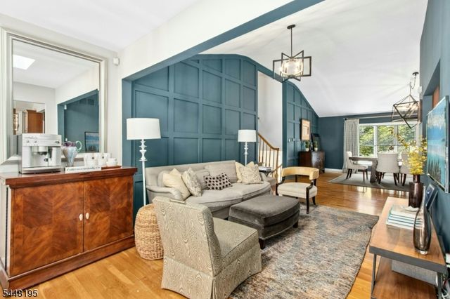 356 Longview Dr, Mountainside Boro, NJ 07092