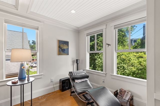 24 Cottage St, Provincetown, MA 02657