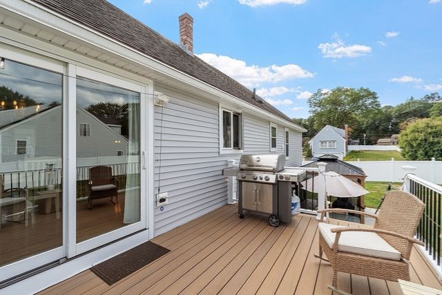 109 Weathervane Dr, Leominster, MA 01453