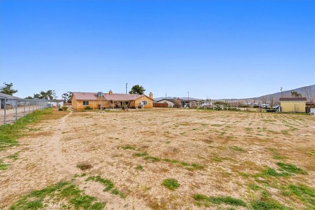 19251 Vine Street, Hesperia, CA 92345