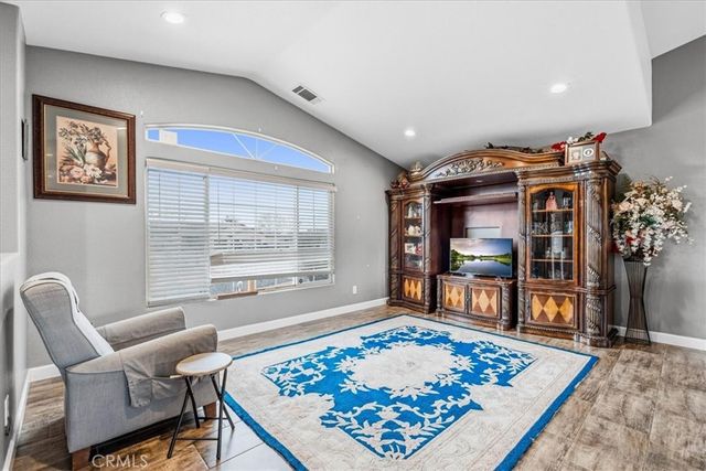 19251 Vine Street, Hesperia, CA 92345