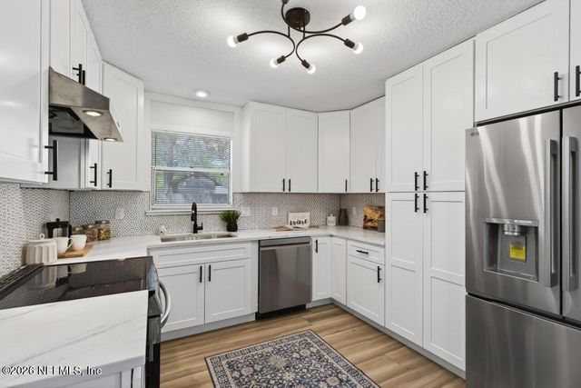 1067 WILLOW COVE Court W, Jacksonville, FL 32233