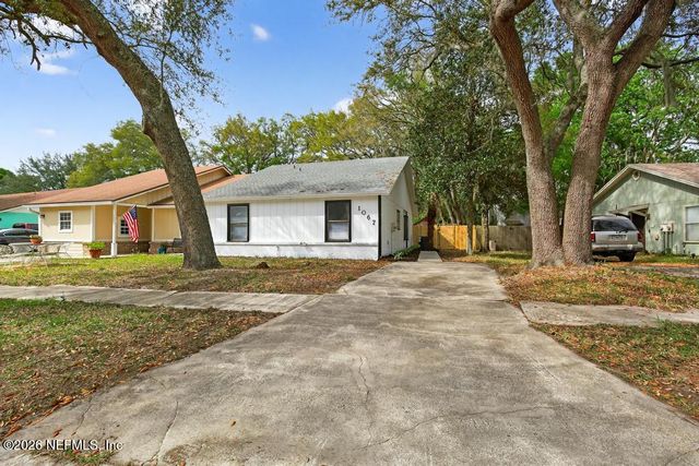 1067 WILLOW COVE Court W, Jacksonville, FL 32233