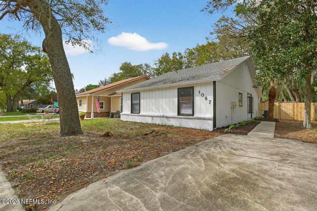 1067 WILLOW COVE Court W, Jacksonville, FL 32233