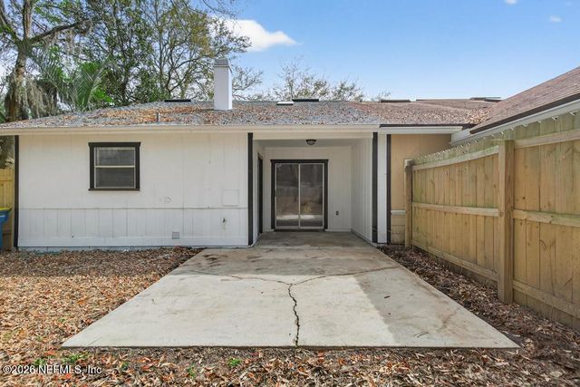 1067 WILLOW COVE Court W, Jacksonville, FL 32233