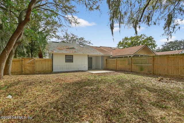 1067 WILLOW COVE Court W, Jacksonville, FL 32233
