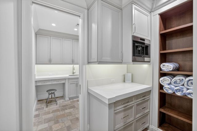 2425 Delmar Place, Fort Lauderdale, FL 33301