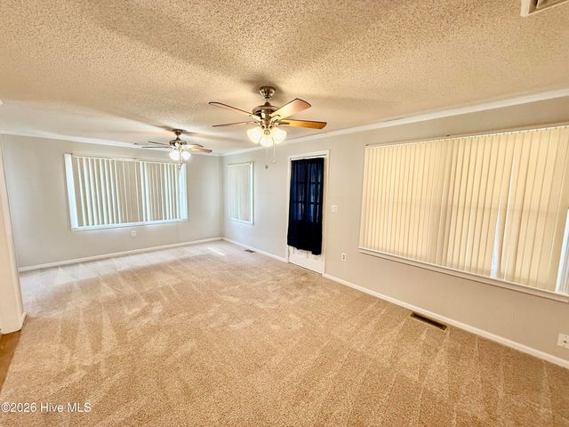 4146 East Pine Street, Farmville, NC 27828