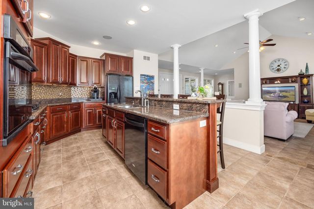 8419 CARPET RD, New Tripoli, PA 18066