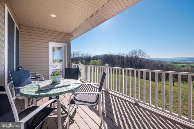 8419 CARPET RD, New Tripoli, PA 18066