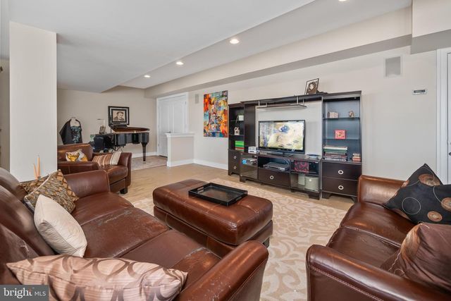 8419 CARPET RD, New Tripoli, PA 18066