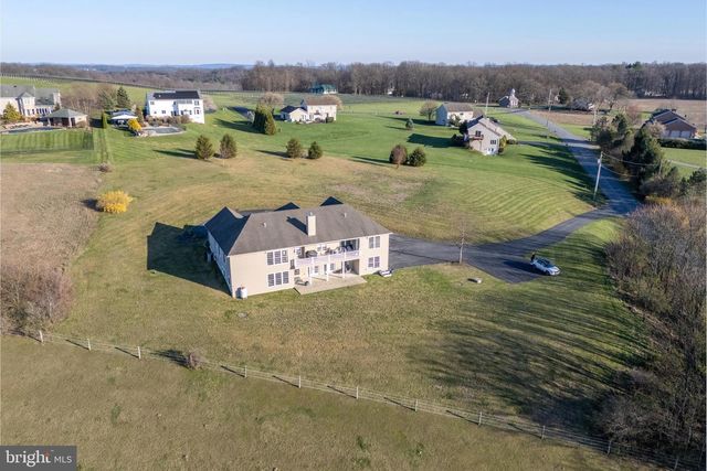 8419 CARPET RD, New Tripoli, PA 18066