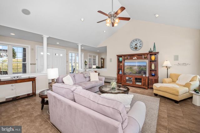 8419 CARPET RD, New Tripoli, PA 18066