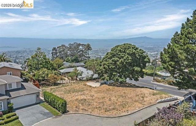 8246 Terrace Dr, El Cerrito, CA 94530