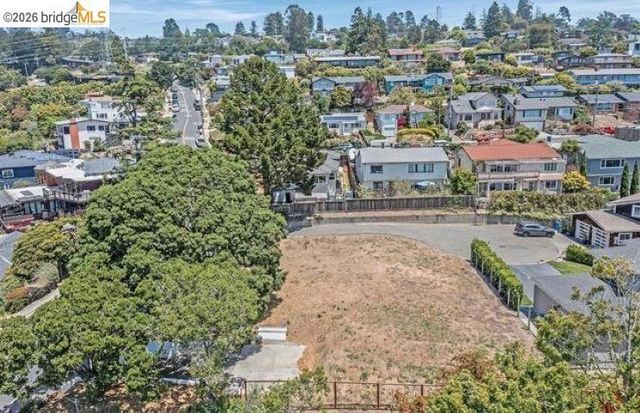 8246 Terrace Dr, El Cerrito, CA 94530