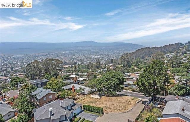 8246 Terrace Dr, El Cerrito, CA 94530