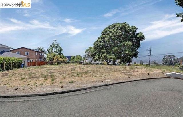 8246 Terrace Dr, El Cerrito, CA 94530
