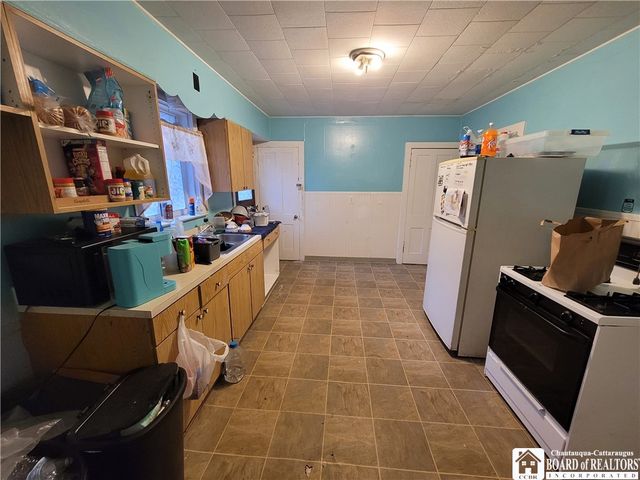 17 Columbia Avenue, Jamestown, NY 14701