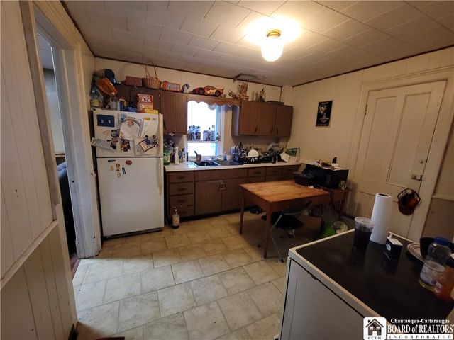 17 Columbia Avenue, Jamestown, NY 14701