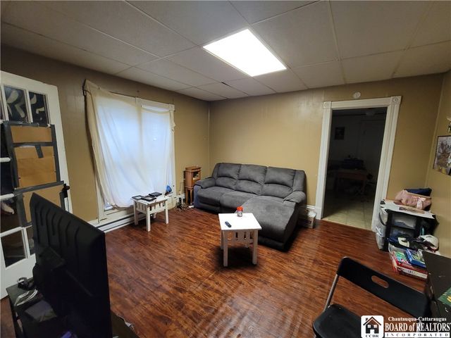 17 Columbia Avenue, Jamestown, NY 14701
