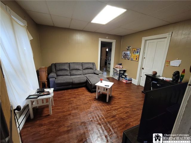 17 Columbia Avenue, Jamestown, NY 14701